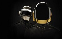 /album/nos-images-enfant-et-adulte/daft-punk-5295-north-620x-jpg1/